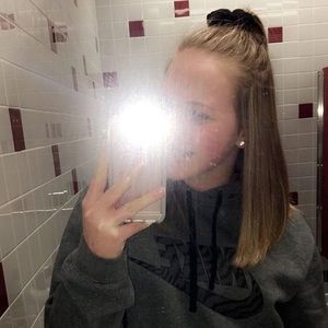 Meet your Posher, Lyndzi